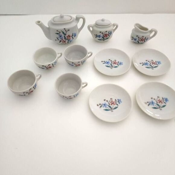 Vintage China Toy Tea Set in box flowers 4 cups saucers pot creamer sugar - Picture 4 of 8